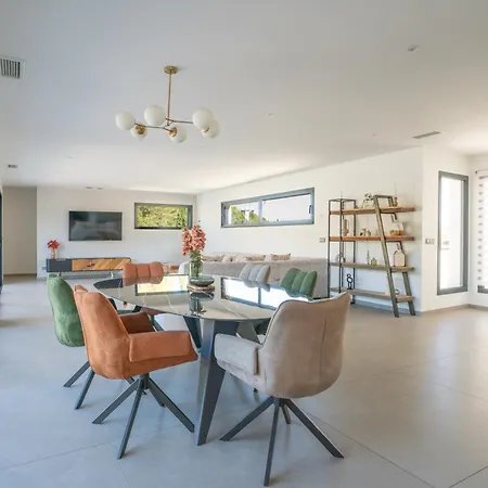 Villa Prestige Yourhosthelper