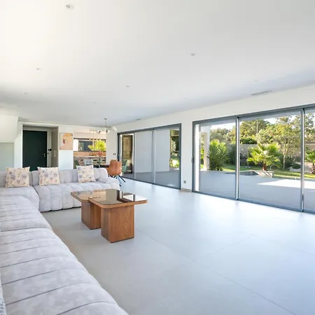 Prestige Yourhosthelper * Nîmes