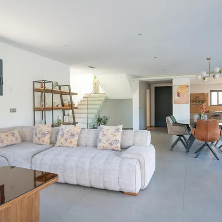 Villa Prestige Yourhosthelper