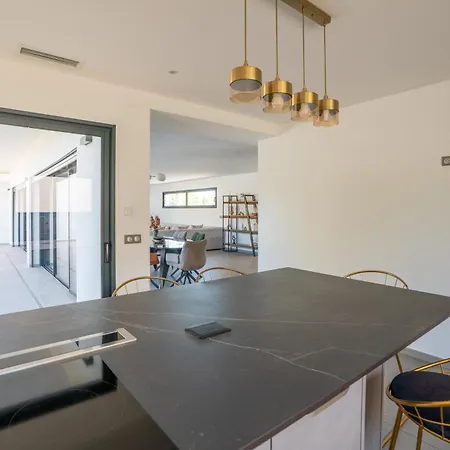 Villa Prestige Yourhosthelper *