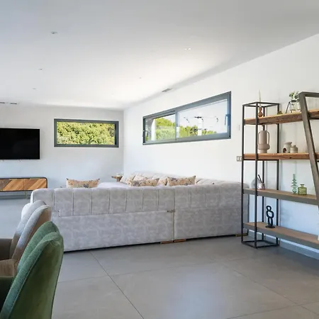 Prestige Yourhosthelper *