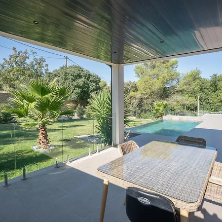 Prestige Yourhosthelper *