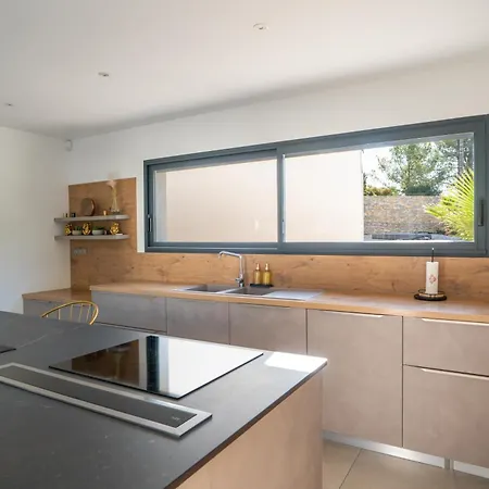 Prestige Yourhosthelper Villa