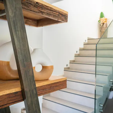 Prestige Yourhosthelper Villa *