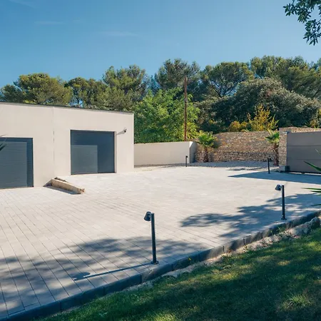 Prestige Yourhosthelper *