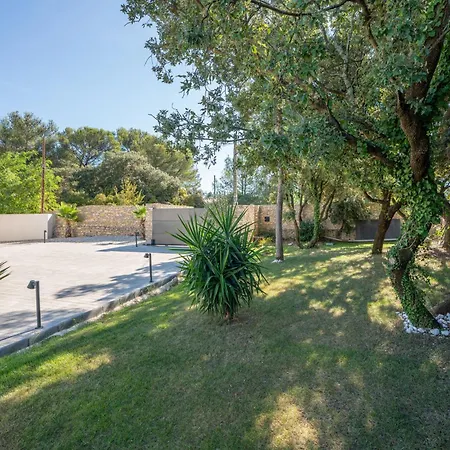 Prestige Yourhosthelper Nîmes