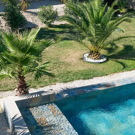 Prestige Yourhosthelper